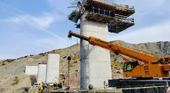 Diyarbakır'da Viyadük Çökmesi: 3 İşçi Hayatını Kaybetti