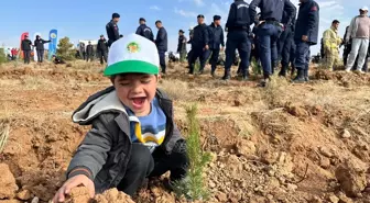 Konya ve çevre illerde fidanlar toprakla buluşturuldu