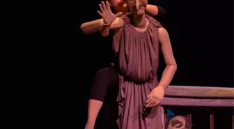 Kukla Sanatçısı Marina Yüce, Gürcistan'da 'En İyi Kadın Oyuncu' Ödülünü Aldı