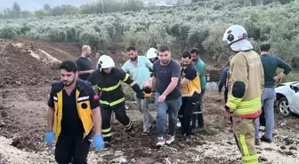 Hatay'da Direksiyon Hakimiyetini Kaybeden Sürücü Zeytin Bahçesine Uçtu