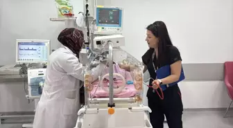 Prematüre Bebeklerin Hayata Tutunmaları İçin Özverili Bakım