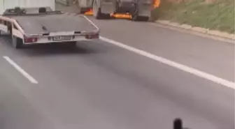 Tuzla'da Seyir Halindeki TIR Yangın Çıkardı