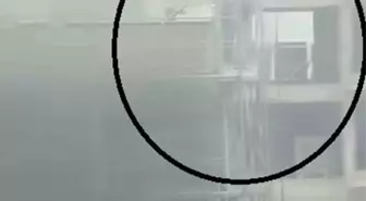 Hatay'da İnşaat Alanında Yangın: İşçilerin Korku Dolu Anları Kamerada