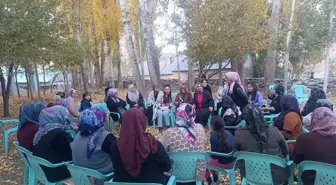 AK Parti Kadın Kolları Başkanı, Yüksekova'da Kadınlarla Buluştu