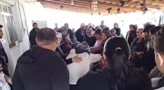 Büyükçekmece'de Tabancayla Öldürülen Melisa Kölekçi Tokat'ta Defnedildi