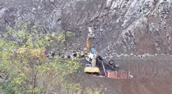 Maden Ocağında Kamyon Devrildi: Bir İşçi Hayatını Kaybetti