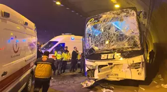 Osmaniye'de Otobüs ile TIR Çarpıştı: 5 Yaralı