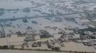 Tayvan'da Fung-wong Tayfunu Nedeniyle 8 Binden Fazla Kişi Tahliye Edildi