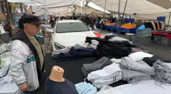 Avcılar'da Semt Pazarında Park Sorunu: Esnaflar Tezgah Açamadı