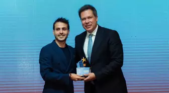 DHA Muhabiri Alkın Biricik, Yılın Televizyon Haberi Ödülünü Aldı