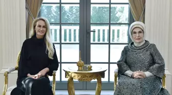 Emine Erdoğan, KKTC Cumhurbaşkanı'nın eşi ile bir araya geldi