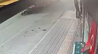 Adana'da Yayaya Kamyon Çarptı, Hayatını Kaybetti