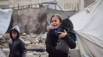 Gazze'de yürek burkan manzara, çadırları su bastı