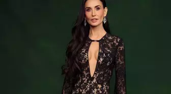 Kim der 63 yaşında? Ünlü yıldız galada göz kamaştırdı