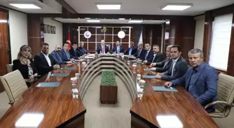 Kırgızistan Büyükelçisi Kazakbaev, Sivas Ticaret Borsasını Ziyaret Etti