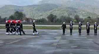 Şehit Astsubay Kıdemli Başçavuş Özcan'ın cenazesi memleketi Karabük'te