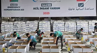 Gazze'ye 400 Ton Acil İnsani Yardım Ulaşıyor