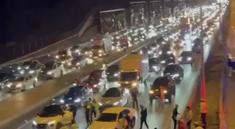 Maltepe'de Trafik Kazası: Motosikletli Polise Çarpıldı