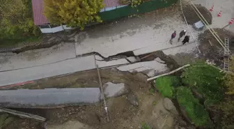 Karabük'te Okul İnşaatı Yanında Yol Çöktü