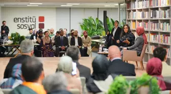 Malcolm X'in kızı yazar Ilyasah Shabbaz, İstanbul'da okurlarla bir araya geldi Açıklaması