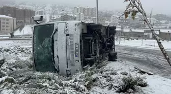 Nevşehir'de Midibüs Devrildi: 14 Yaralı