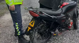 Sakarya'da Abartı Egzozlu 25 Araç Trafikten Men Edildi