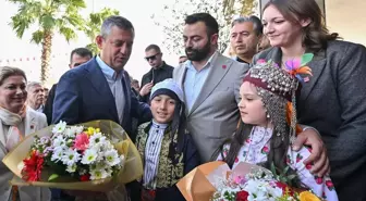 Özgür Özel Kilis'te CHP İl Başkanlığı ve Belediye Ziyareti Gerçekleştirdi