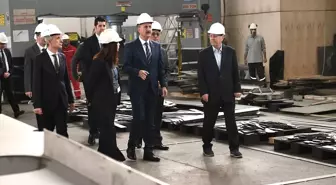Savunma Sanayii Başkanı Görgün, Tuzla Tersanelerini Ziyaret Etti