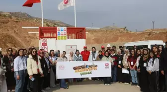 Bakanlık, 'Maziden Atiye' Programı Kapsamında Öğrencileri Gabar'da Ağırladı