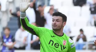 İki kalecisi de bahis listesinde! Şimdi gözler 19'luk Talha'ya çevrildi