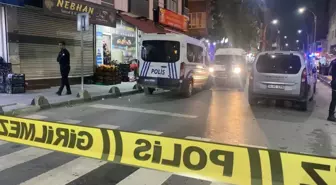 Sultangazi'de Silahlı Saldırı: Eski Eş Öldürüldü, Saldırgan Ağır Yaralandı