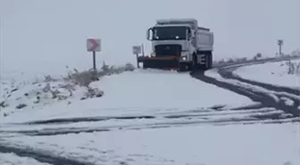 Kayseri Belediyesi Kırsal Alanda Karla Mücadele İçin 79 Araç ve 160 Personel Görevlendirdi