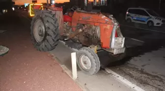 Beyşehir'de Traktör ve Otomobil Çarpıştı: 2 Yaralı