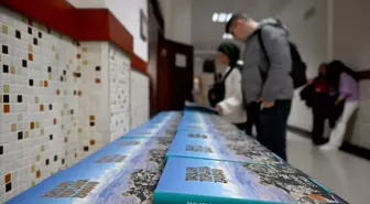 Azerbaycan'ın 'Taşları Toplama Zamanı' Kitabı Tanıtıldı