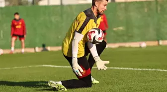 Göztepe'nin Kalecisi Mateusz Lis, Performansıyla Göz Kamaştırıyor