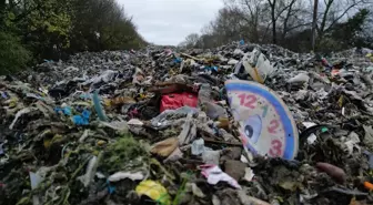 Kidlington'da Yüzlerce Ton Kaçak Atık Döküldü