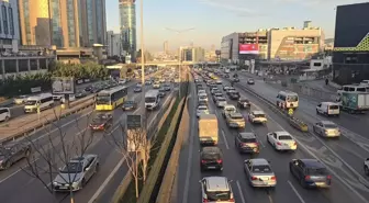 İstanbul'da haftanın ilk iş gününde trafik yoğunluğu