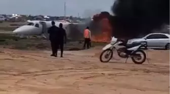 Kongo'da Bakanı Taşıyan Uçak Pistten Çıktı, Yangın Kontrol Altına Alındı