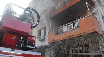 İzmir'de Ev Yangını: Müşerref Ö. Dumandan Etkilendi, Yavru Kedi Kurtarıldı