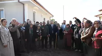 Düziçi'nde Depremzedelere 12 Köy Evi Teslim Edildi