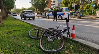 Adana'da Bisikletli Çocuğa Otomobil Çarptı, Hayatını Kaybetti