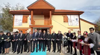 Naim Süleymanoğlu'nun müzeye dönüştürülen evi, Bulgaristan'da törenle açıldı