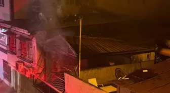 Adana'da Müstakil Evde Yangın Çıktı