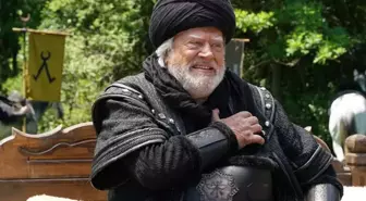 Cüneyt Arkın'a vefa gecesi: Torunu Zeynep'in sözleri duygulandırdı