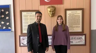 Başarılı Öğrenci Cansu Azbay, Bursunu Okuluna Bağışladı