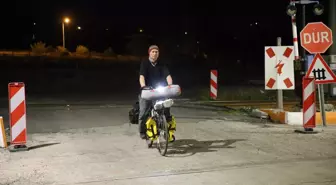 Bisikletiyle Umre Yolculuğuna Çıkan Emekli İşçi İskenderun'a Ulaştı