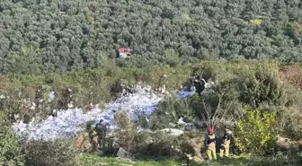 Bursa'da Kağıt Yüklü Kamyon Uçurumdan Devrildi, 2 Ölü