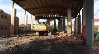 Dilovası'ndaki Kozmetik Fabrikası Yangınında 7 Kişi Hayatını Kaybetti