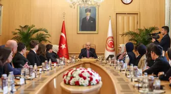 TBMM Başkanı Kurtulmuş: Adalet Yoksulluğu Dünyanın En Büyük Yoksulluğudur