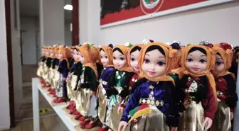 Kadınlar Oğuzeli'nde Ezo Gelin Bebekleri Üreterek Ekonomik Bağımsızlık Kazanıyor